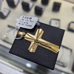 18k Cross Pendant 