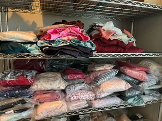 Women’s pajamas Macy’s Bloomingdale’s reseller new
