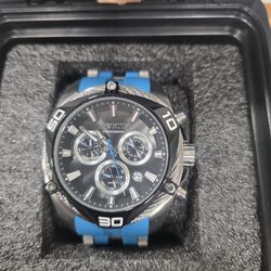 Invicta Chronograph Model 31312 Black Blue Watch – Clean – Box Included