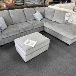 Altari Sectional. 🚚WE DELIVER🚚