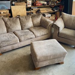 Free Couch/chair/ottoman