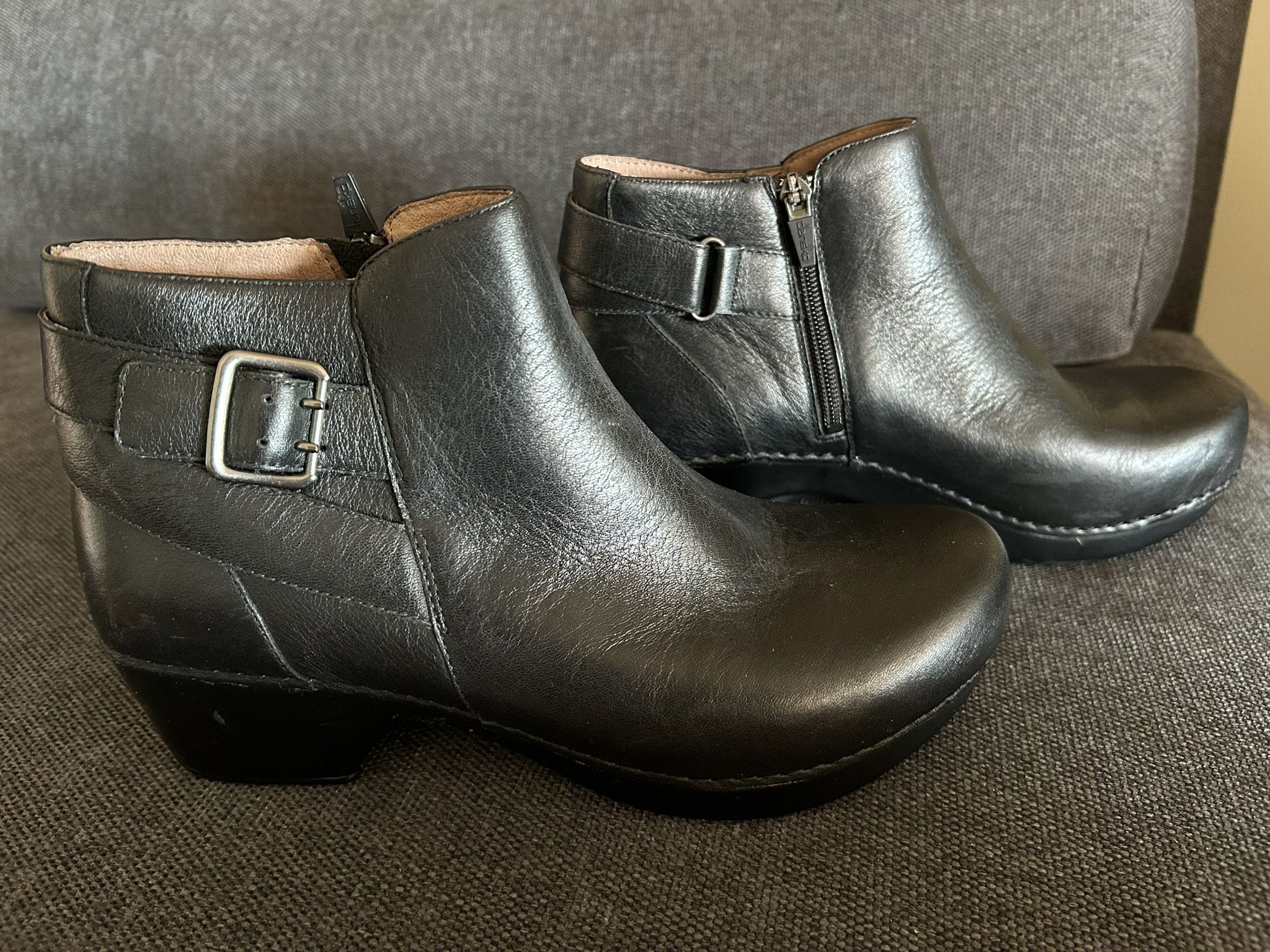Dansko Black Leather Bootie Clog With Side Zipper And Buckle