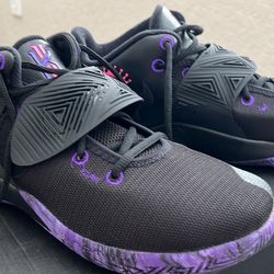 Kyrie Flytrap III Basketball Shoes