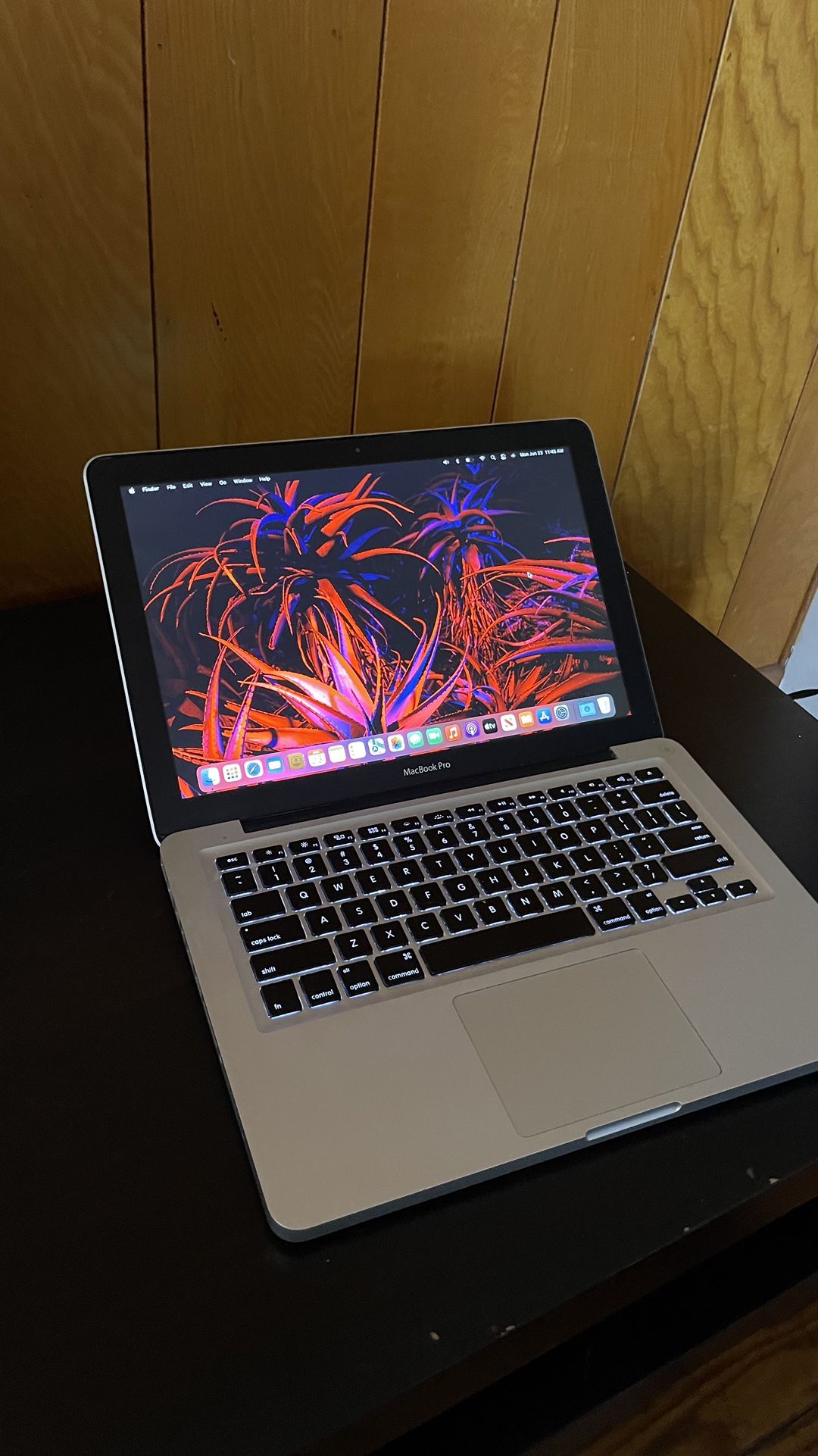 Apple MacBook Pro 13” I5/8GB/256GB SSD $140