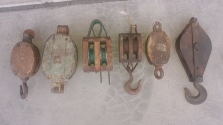 6 nautical pully all antique.