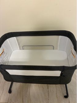 Baby bassinet accepting offers