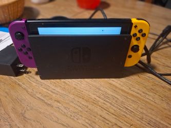 Nintendo Switch w/SpongeBob Cosmic Shake Game card (WITH ALL ATTACHMENTS)