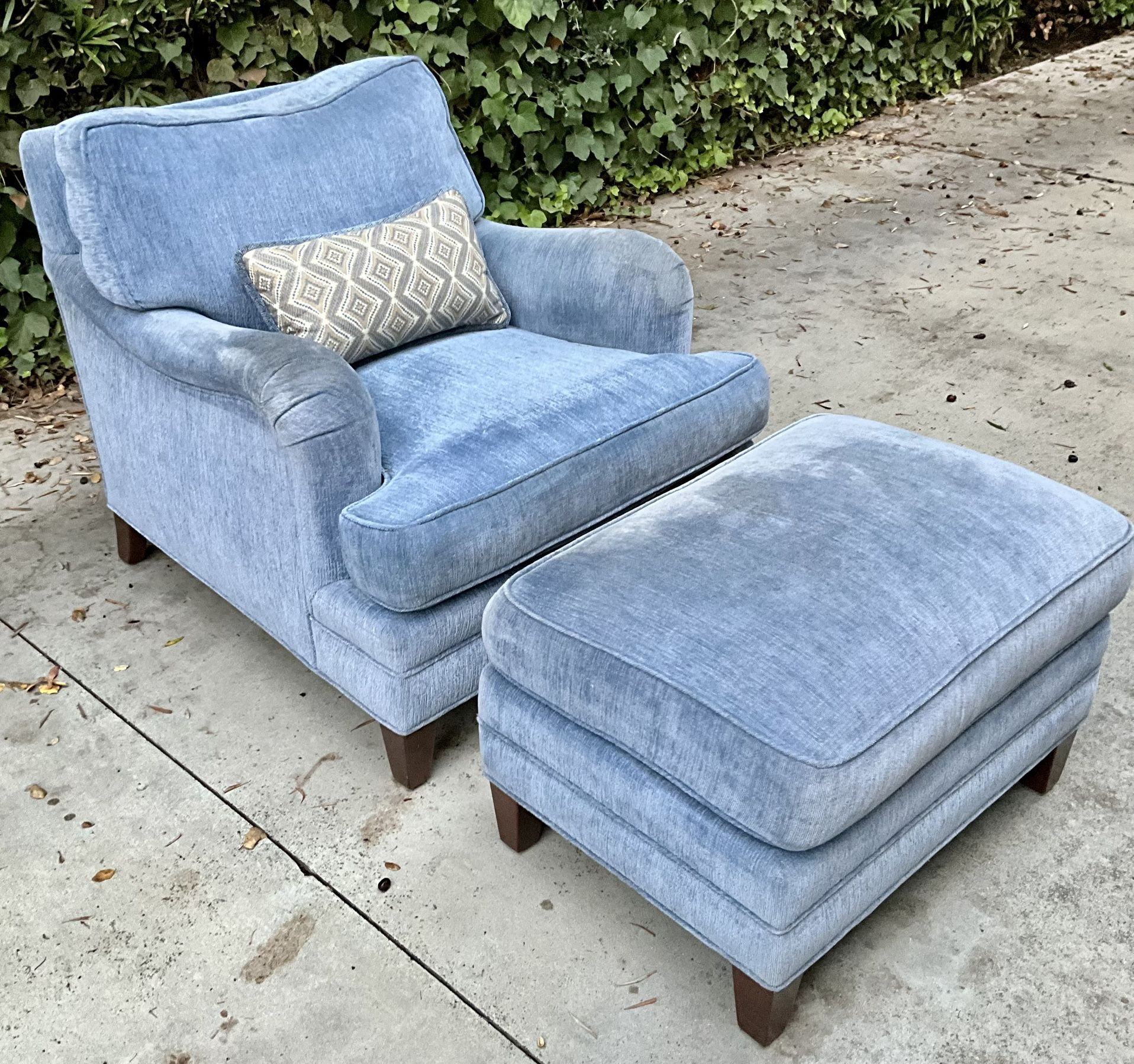 Blue Chenille Couch Chair With Ottoman