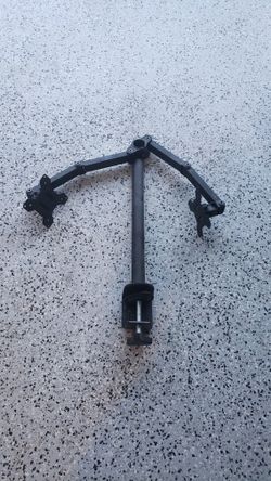 Dual Monitor Mount