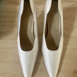 Womens Size 10 Silk Pumps