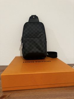 Louis Vuitton Slinger Bag Men’s