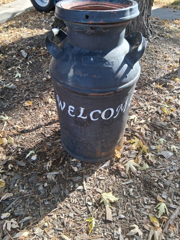 Johnathan Wolf Eureka S. D.  ANTIQUE MILK JUG WITH LID