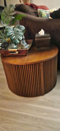 COFFEE TABLE WITH STORAGE