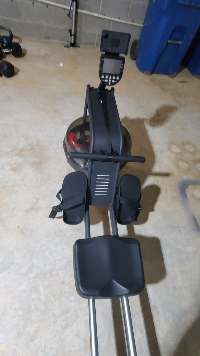 Water row machine with app Exercise