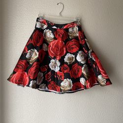 Brand new Woman’s City Studio brand Black and Red colored Floral Skirt Up For Sale 