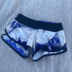 Lululemon Shorts Size 2