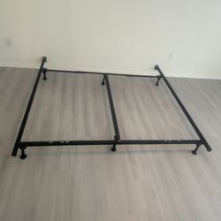 Metal Bed Frame Adjustable To Queen/King/Cal King Size Holds Up To 2000 lb. Distributed Weight 70” L. Delivery Available