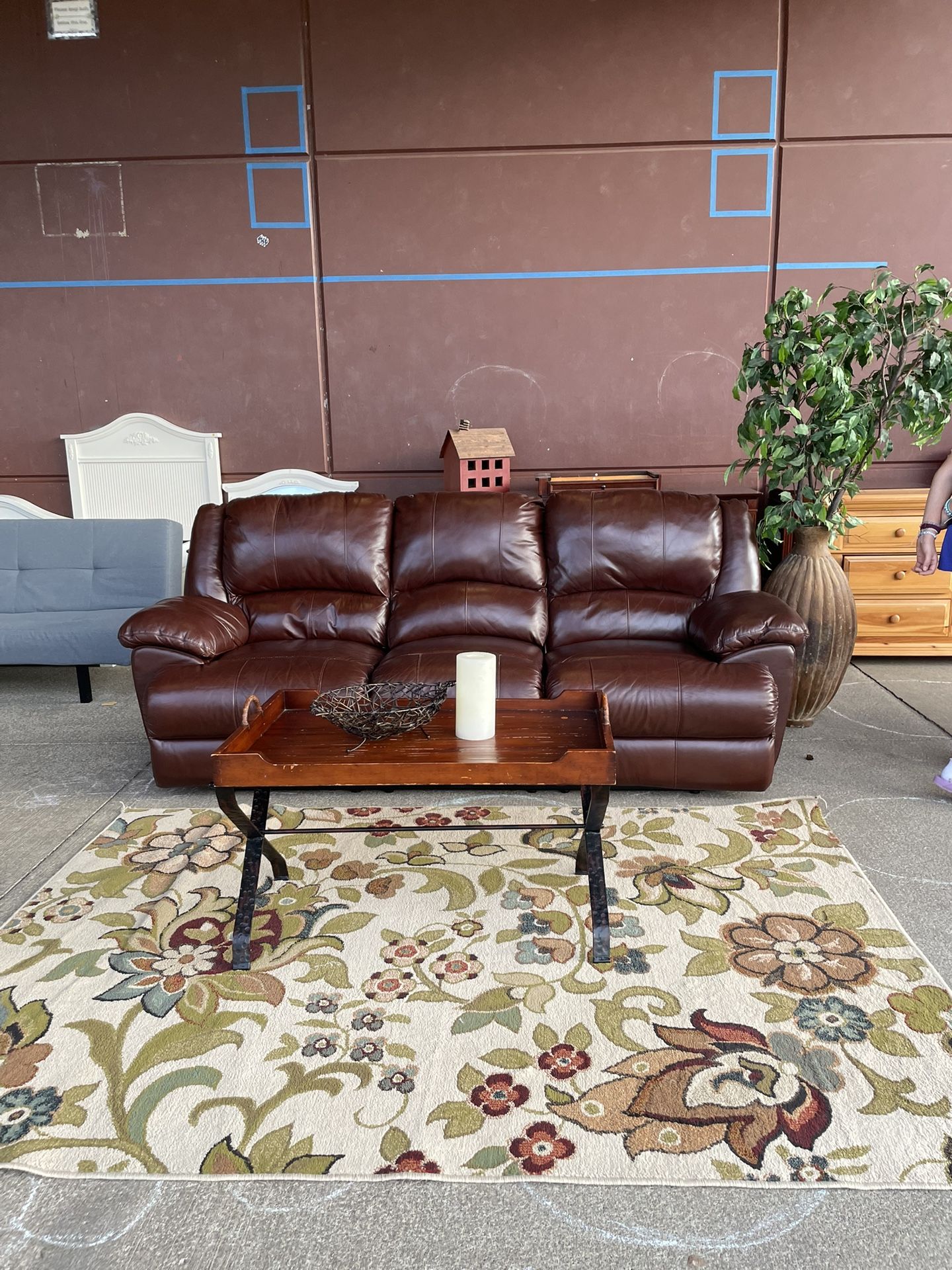 Leather Couch With Recliners