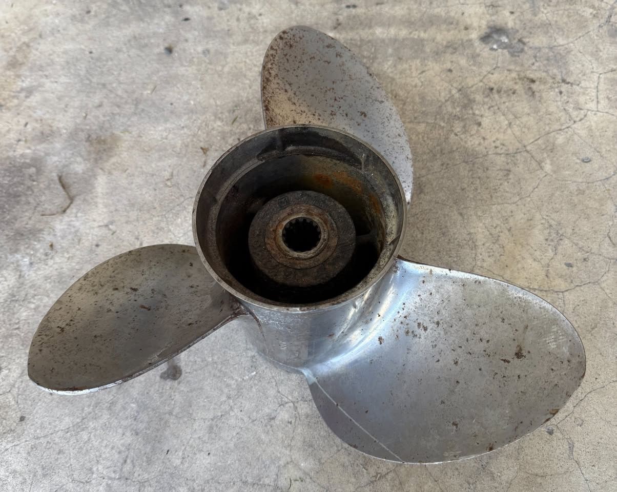 OMC Viper Propeller Used 14 1/2 X 19