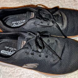 Sneaker Skechers Size 9
