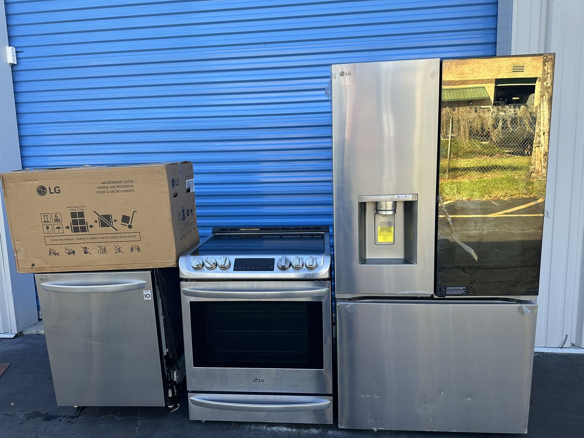 full kitchen LG set Combo refrigerator, stove, microwave, dishwasher / full kitchen acero inoxidable