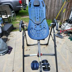 Stretcher to stretch out your back