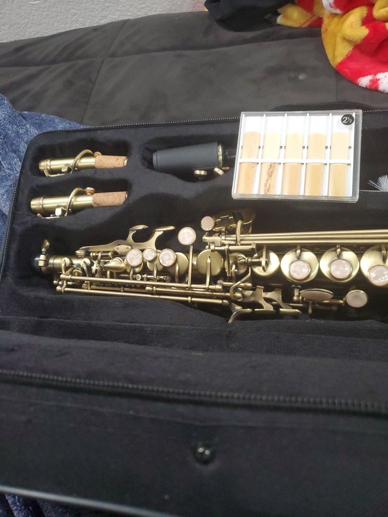 B♭ soprano saxophone