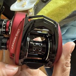 New In Box Abu Garcia Revo Rocket Baitcaster