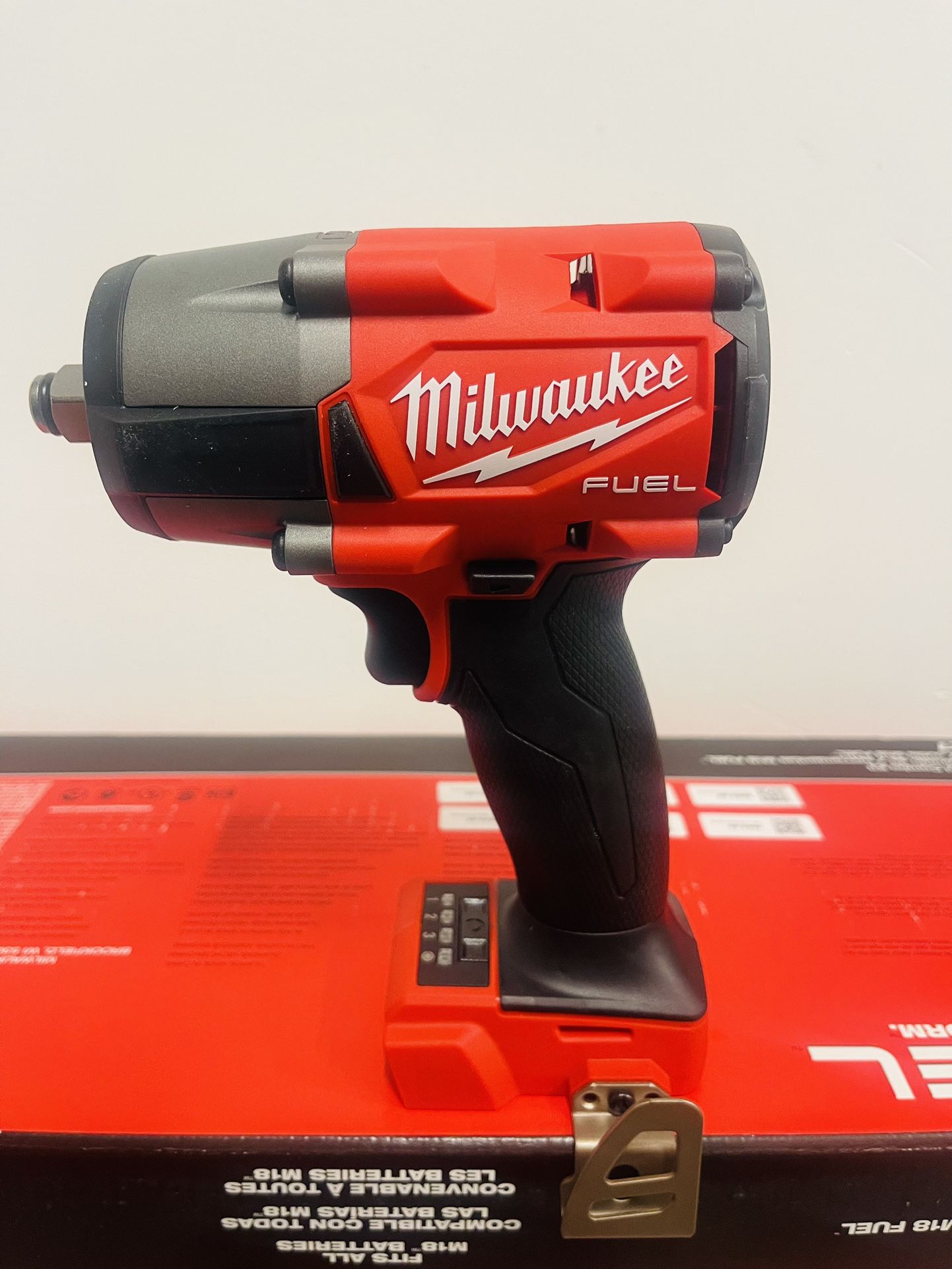 M18 FUEL GEN-2 18V Lithium-Ion Brushless Cordless Mid Torque 1/2 in. Impact Wrench with Pin Detent (Tool-Only)