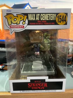 Funko Pop Moment Netflix Stranger Things #1544 Max At Cemetery