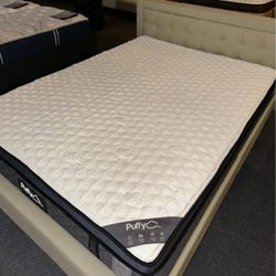 Puffy Lux Hybrid King Mattress - LIKE NEW 