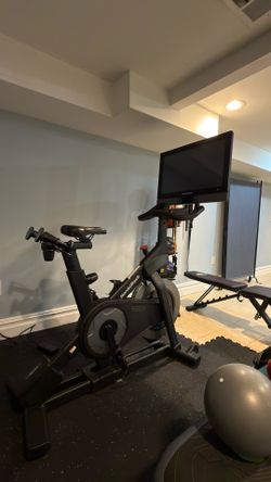 NordicTrack S27i Studio Cycle - Excellent Conditions