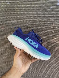 HOKA Bondi 8 Running Shoes in Bellwether Blue / Evening Sky, 