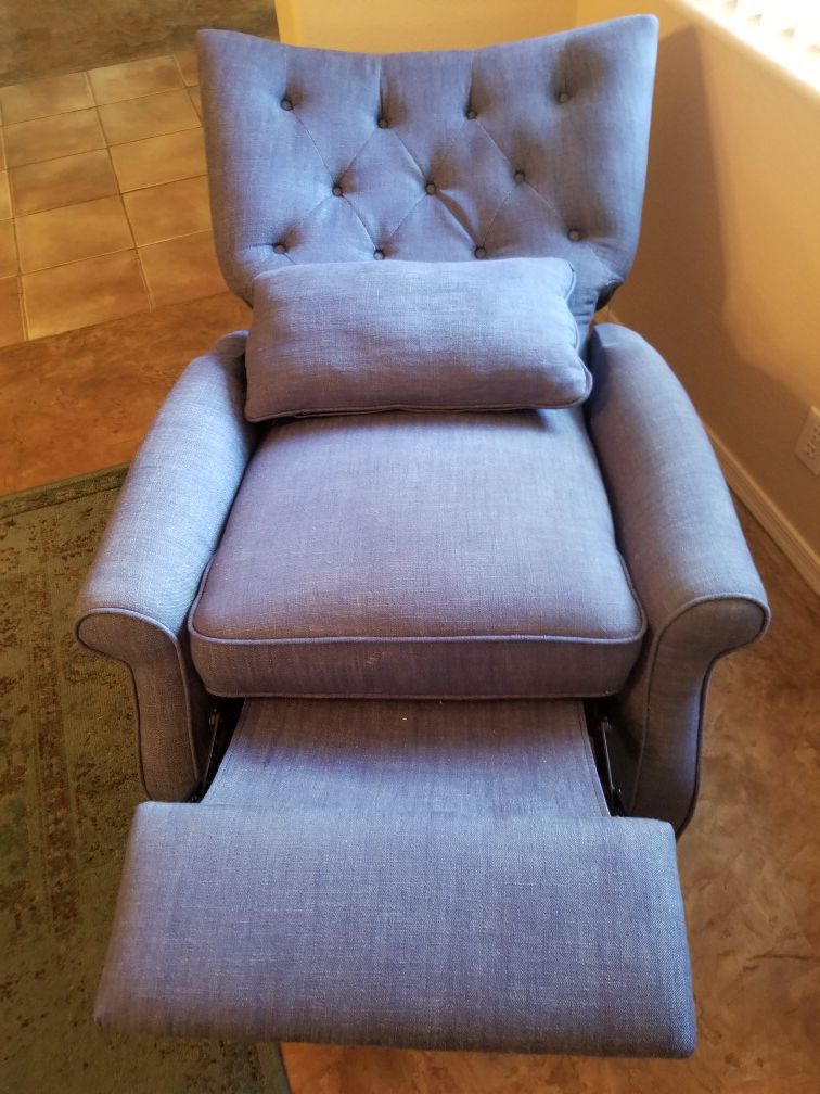 Costco blue midsize recliner, like new, paid $400