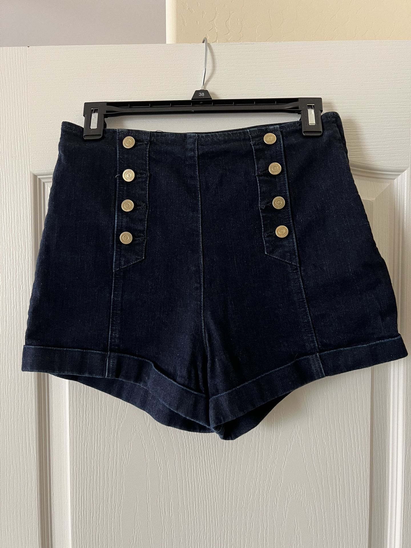 Guess Side Zip Cuffed Shorts - Size 28 - Like New