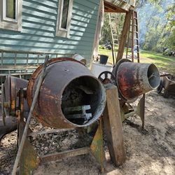 2 Concrete Mixers Heavy Duty.. 