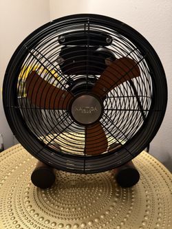 Black Nautica Fan