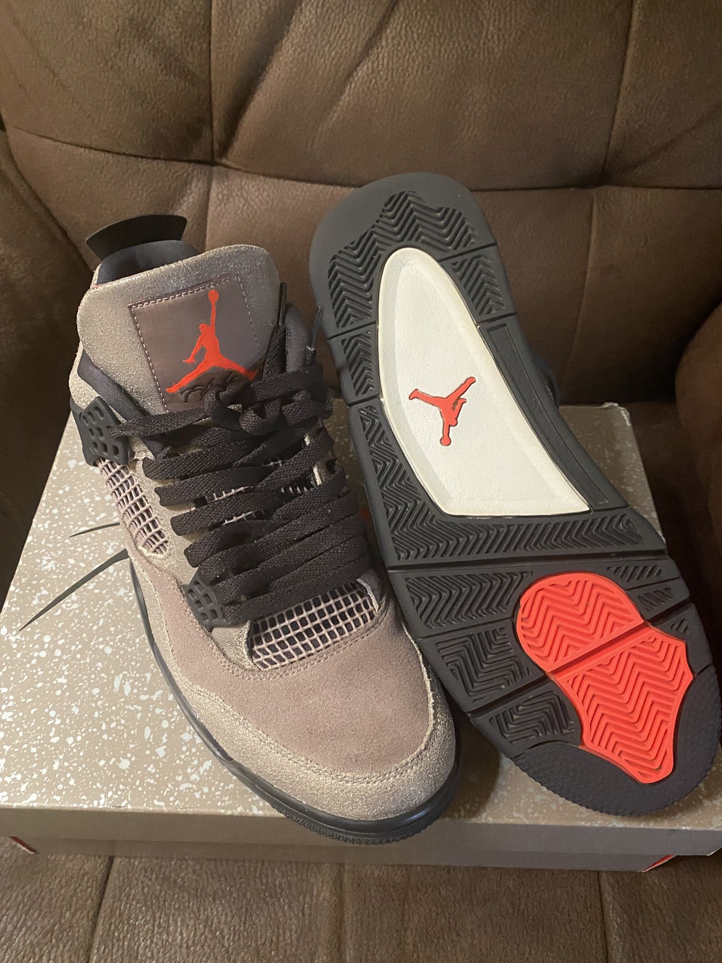 Jordan 4 Taupe Haze