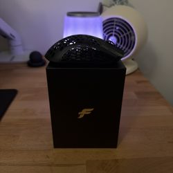 Finalmouse UltralightX Lion Small