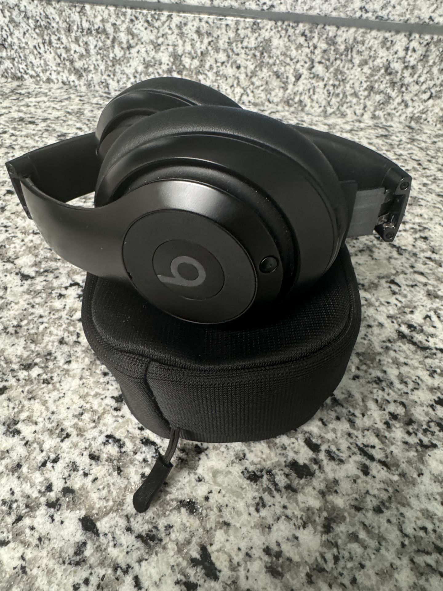 Beats Studio Pro