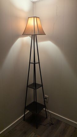 Floor lamp with 3 shelves