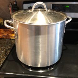 Vintage Metro Aluminum Pot With Lid 544 Ounces 68 Cups 
