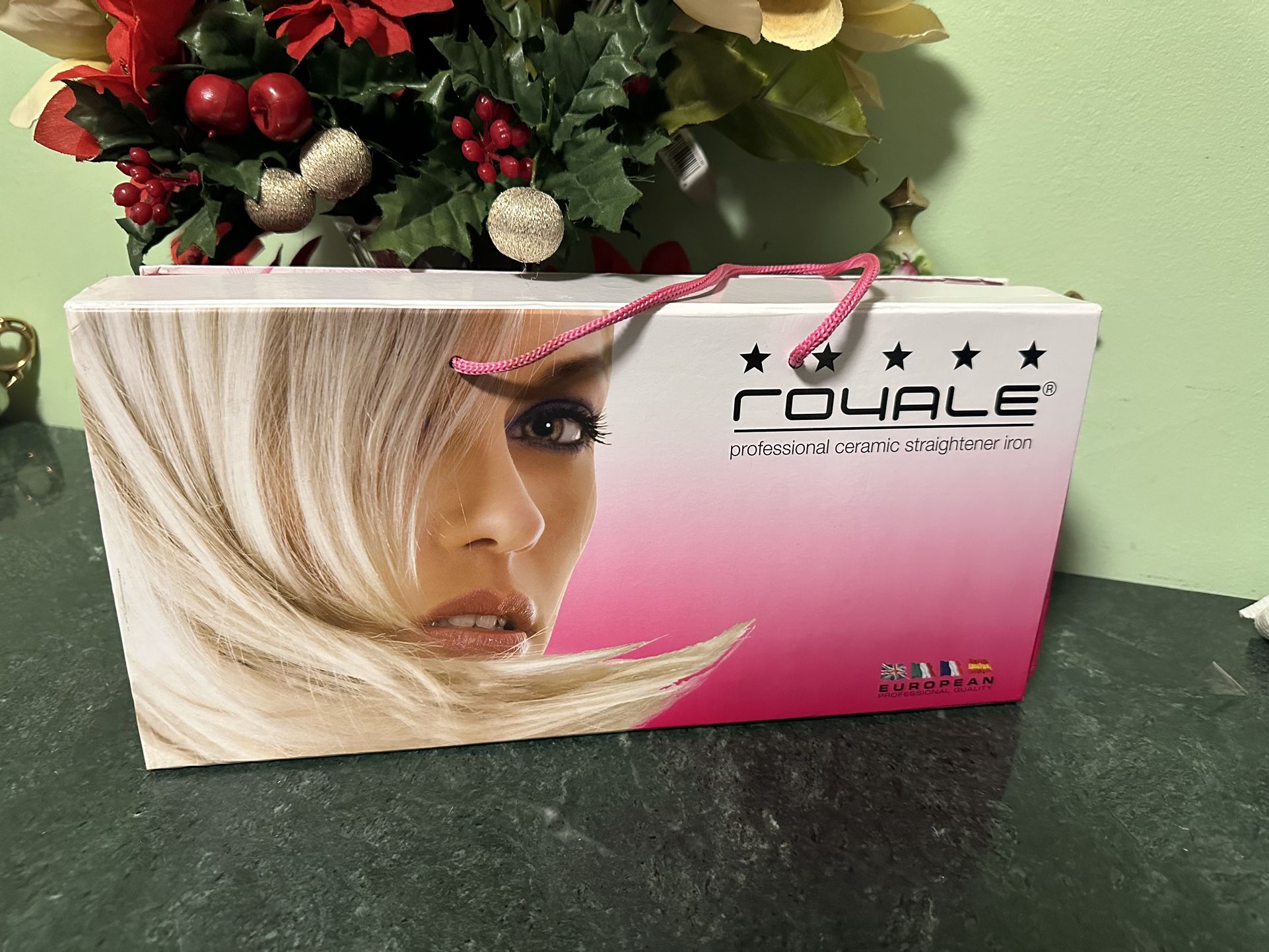 Royale profesional ceramic straightener iron