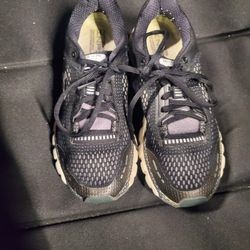 Under Armor Hovr Athletic Shoes Size 6