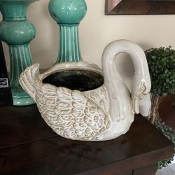 Ceramic  Swan Plant Pot