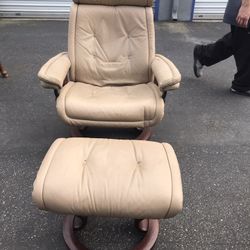 Recliner Chair With Ottoman 