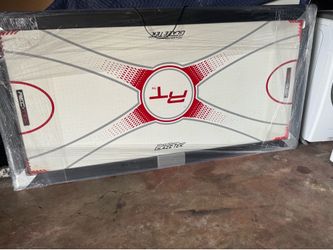 7’ air hockey table