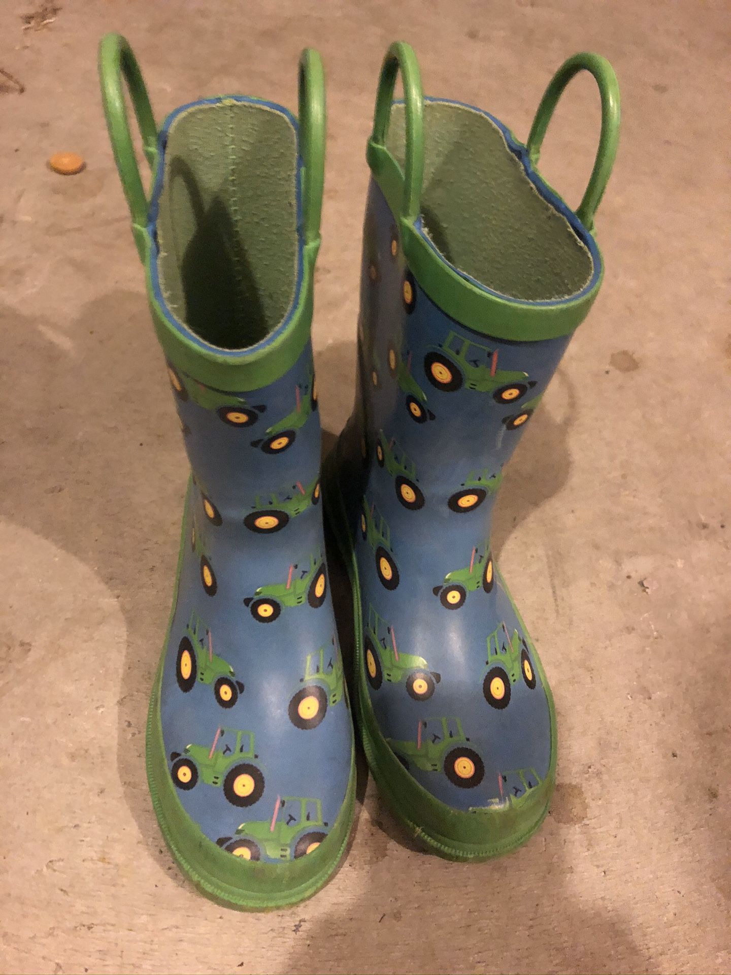 Kid rain boots- size 11-12