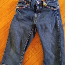 Signature by Levi Strauss & Co. Girl's Signature Capri jeans size 8 Regular fits 7 to 8 years old