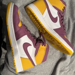 Jordan 1 Brotherhood Sz9 